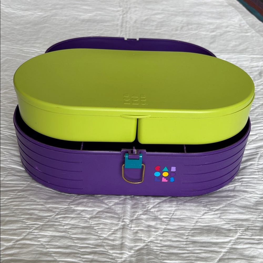 Vintage 80s-90s Medium Caboodles Case